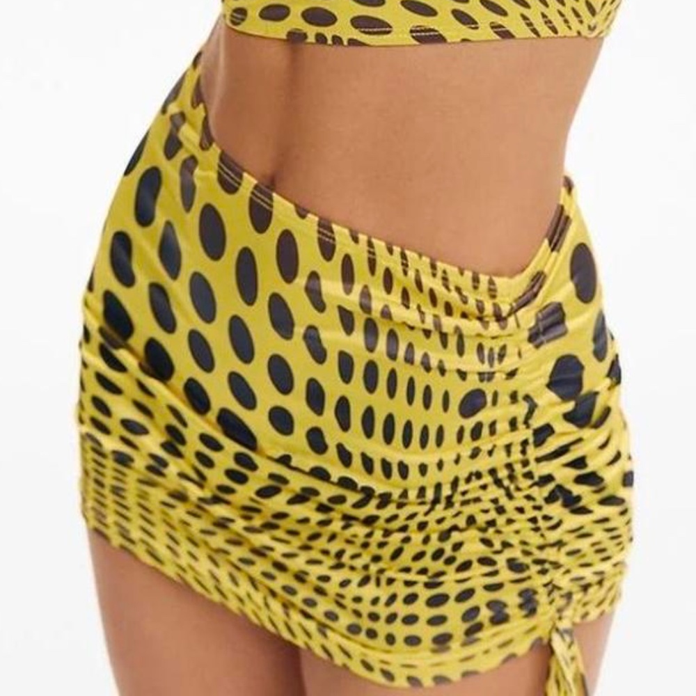 O-MIGHTY The Wrap Yellow and Black Skirt Size Small  A18